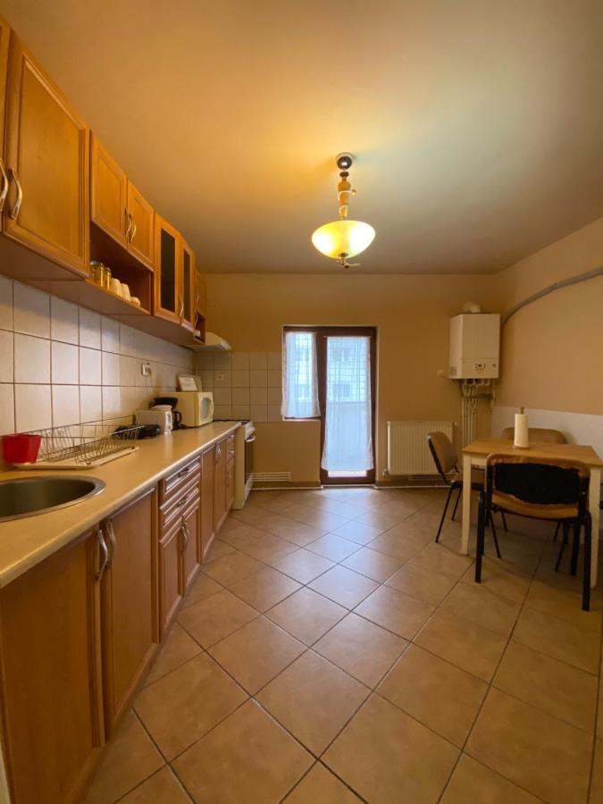 Apartament Apartament Leya Deva Zewnętrze zdjęcie